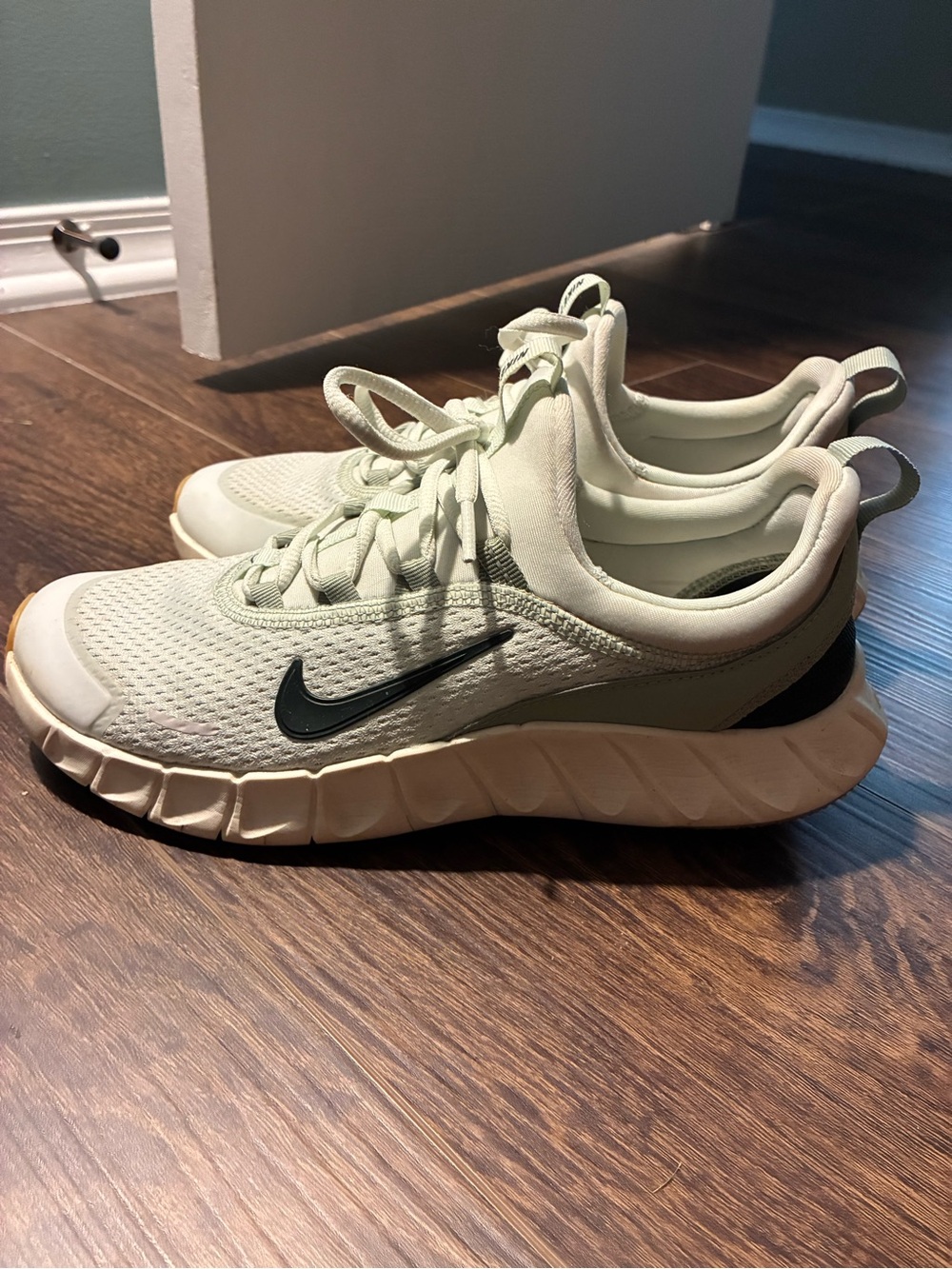 Nike Free - Picture 2 of 5